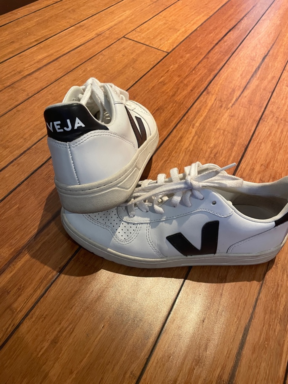 Veja V-10 Sneakers in White with Black V Logo